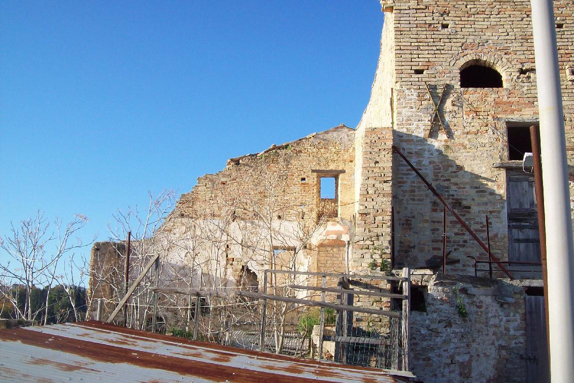 LA CASA DELLE CASTAGNE/ARCHE 605 CASA NEL CENTRO STORICO VENDITA CUPRA MARITTIMA4