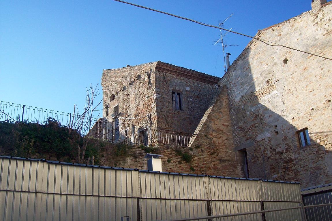 LA CASA DELLE CASTAGNE/ARCHE 605 CASA NEL CENTRO STORICO VENDITA CUPRA MARITTIMA5