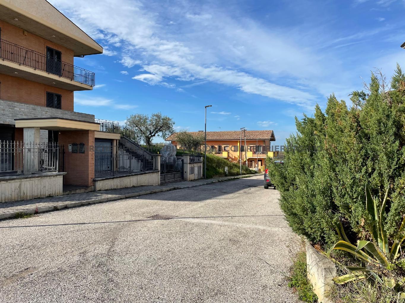 GRANDE LOCALE DEPOSITO/GARAGE /RIF 273  SALE MASSIGNANO