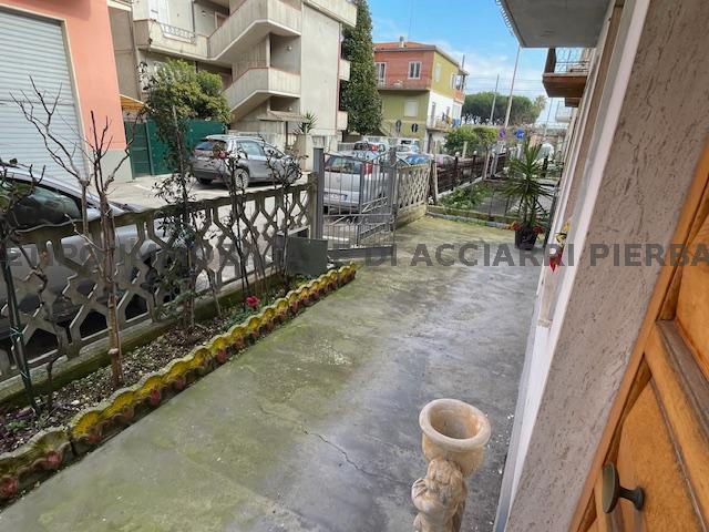 IL VIOLA /RIF 321  SALE CUPRA MARITTIMA