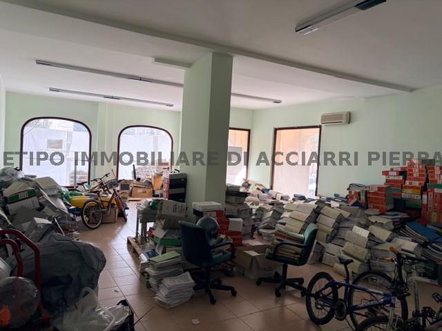 GRANDE LOCALE IN VIALE STAZIONE - CENTRO CUPRA/RIF 335  SALE CUPRA MARITTIMA