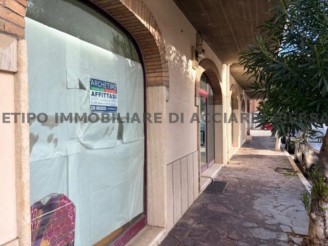 GRANDE LOCALE IN VIALE STAZIONE - CENTRO CUPRA/RIF 335  SALE CUPRA MARITTIMA
