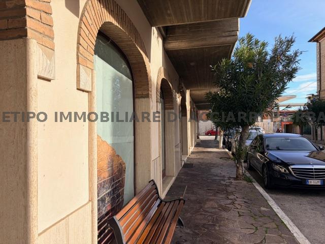 GRANDE LOCALE IN VIALE STAZIONE - CENTRO CUPRA/RIF 335  SALE CUPRA MARITTIMA
