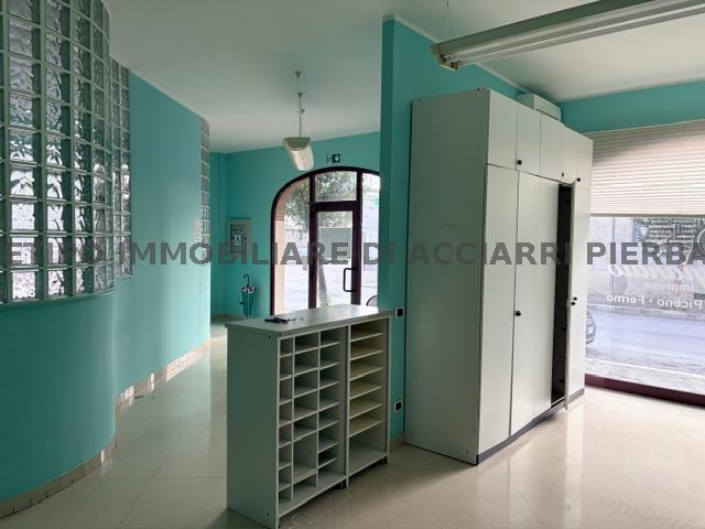 #UFFICIO IN CENTRO -CUPRA/RIF 336