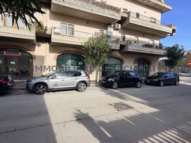 UFFICIO IN CENTRO -CUPRA/RIF 336  SALE CUPRA MARITTIMA