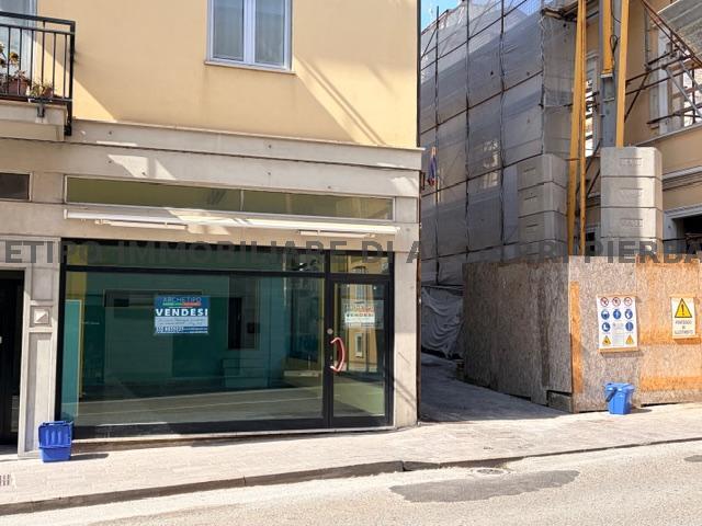 #IL  NEGOZIO DI  FRANCO