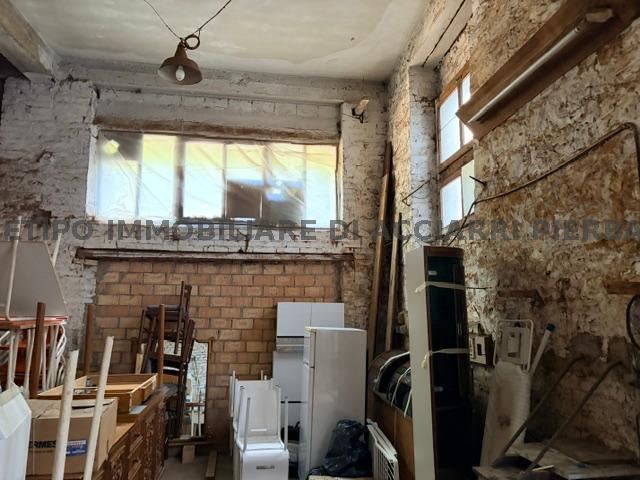 LOFT    VENDITA CUPRA MARITTIMA