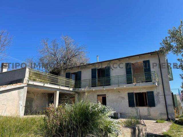 CASALE IL SOLE IN COLLINA MONTE FIORE ASO/RIF 350  VENDITA MONTEFIORE DELL'ASO
